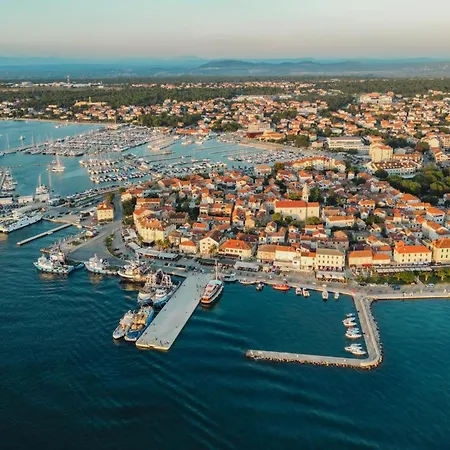 In 8169 アパート *