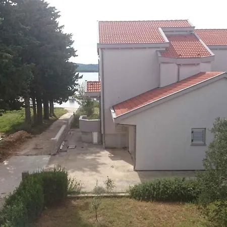 Apartment In 8169